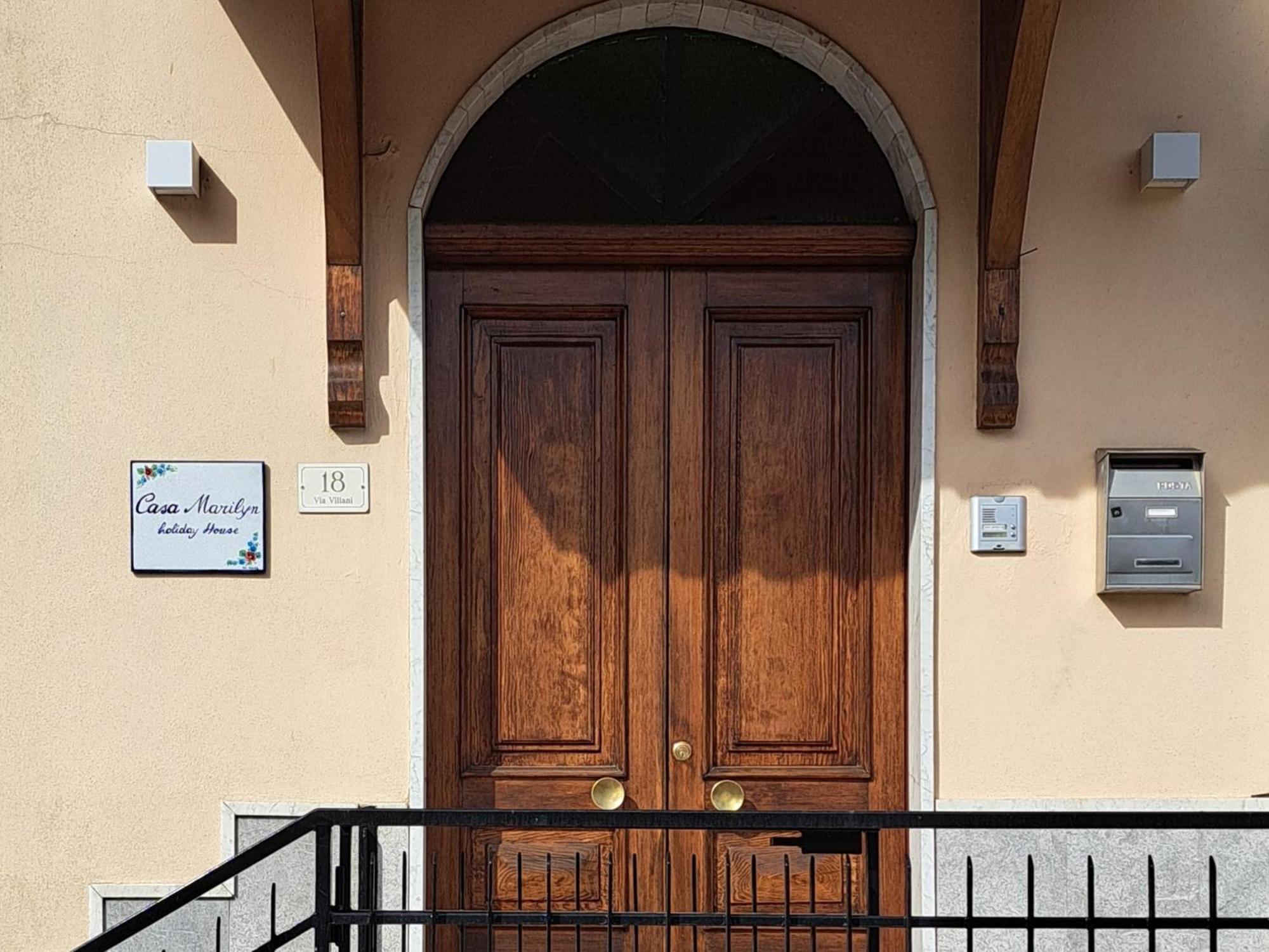 Casa Marilyn Apartment Аджерола Екстериор снимка