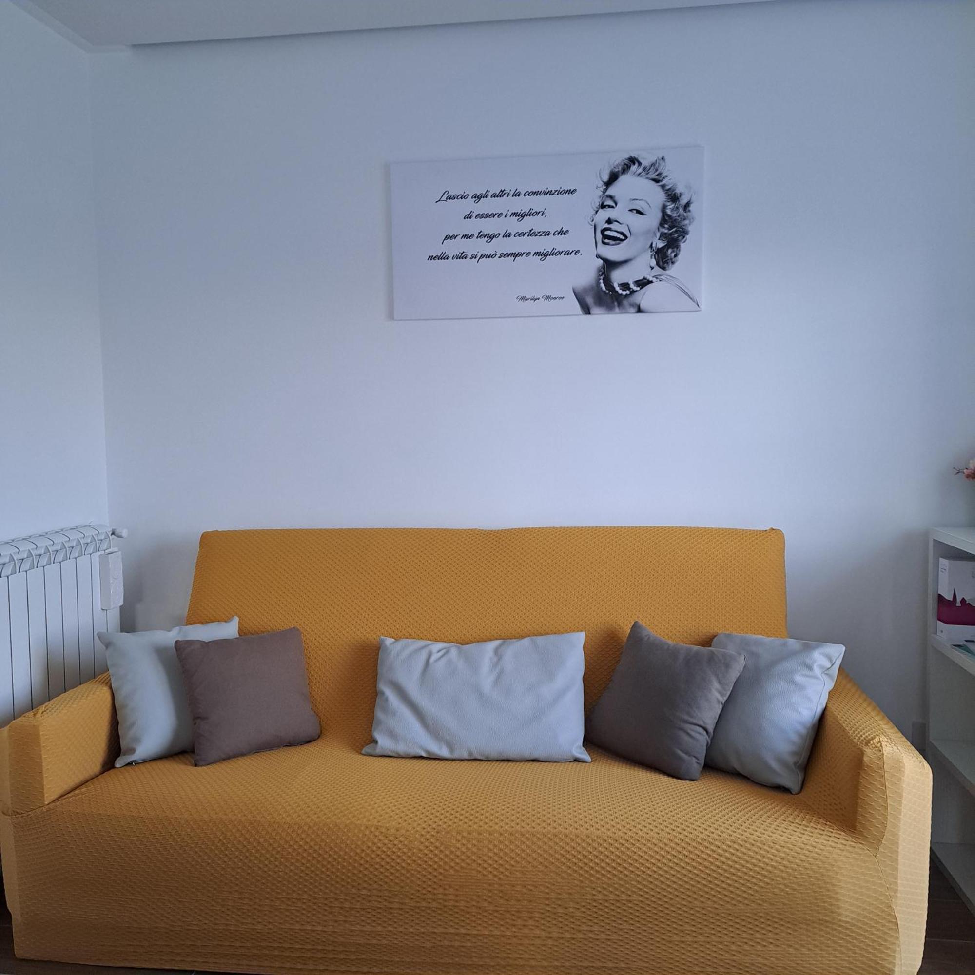 Casa Marilyn Apartment Аджерола Екстериор снимка
